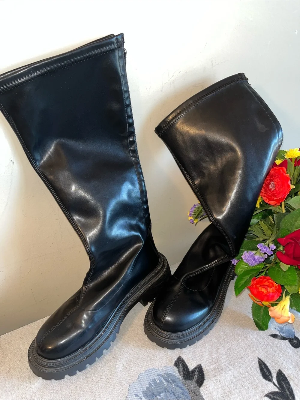 Source Unknown Black Chunky Platform Below Knee Zipper Up Boots
